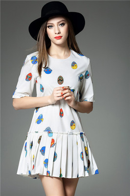 廣州實(shí)體服裝店成功經(jīng)營策略 如何在競爭激烈的市場中脫穎而出